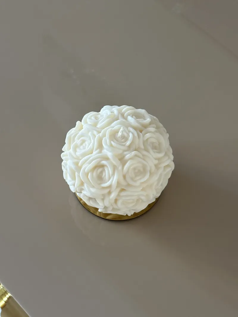 Rose — Photo 4