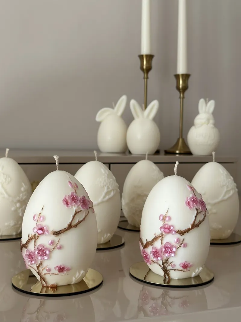 Decorative eggs